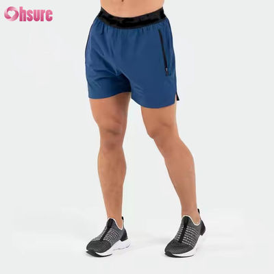 Individuelles Logo am Bund Polyester-Taschen Schlitzsaum Für Herren Sportliche Aktive Herren Workout Gymnastik-Sportshorts für Männer