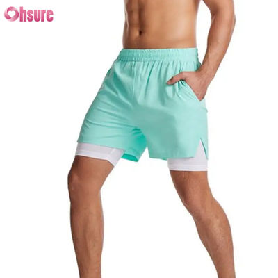Individuelles Logo-Design Polyester 2-in-1-Gymnastikshorts Fitness-Workout-Kleidung Herren Standard-Logo Einfarbige kurze Badehose Innenfutter Fitness-Shorts
