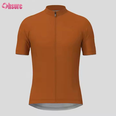 Farbenfrohe Fahrrad Trikots Fahrradbekleidung Shirts für aktive Sportarten