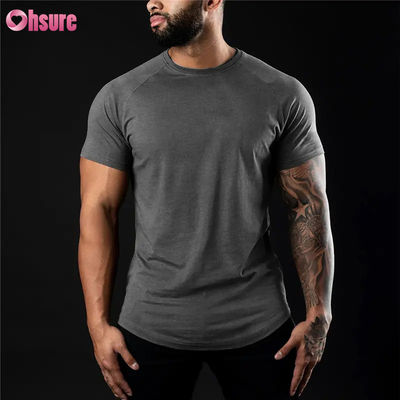 Großhandel New Style Männer Schnelltrocken Fitness Sport T-Shirts Casual Bodybuilding Custom Logo Kleidung Strickgewebe Druck