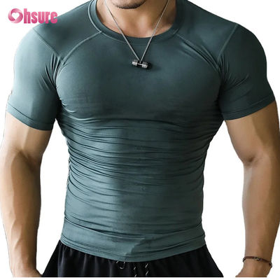 Herren Sportbekleidung Top Schnelltrocknendes enges Fitness-T-Shirt Polyester Bodybuilding Top mit einfarbigem Muster