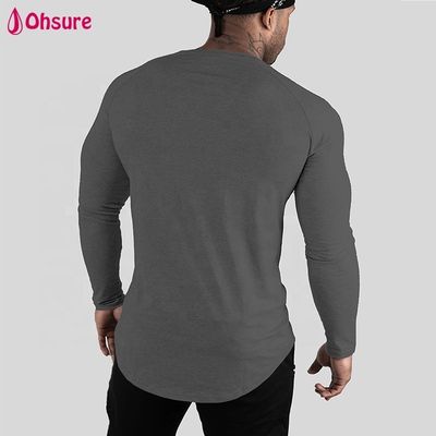 Großhandel Sportliche Body Shaper Slim Fit Männer T-Shirt Tops Langärme Scoop Hem Training Bodybuilding Fitness Shirts Blank Casual