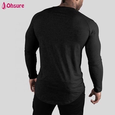 Großhandel Sportliche Body Shaper Slim Fit Männer T-Shirt Tops Langärme Scoop Hem Training Bodybuilding Fitness Shirts Blank Casual